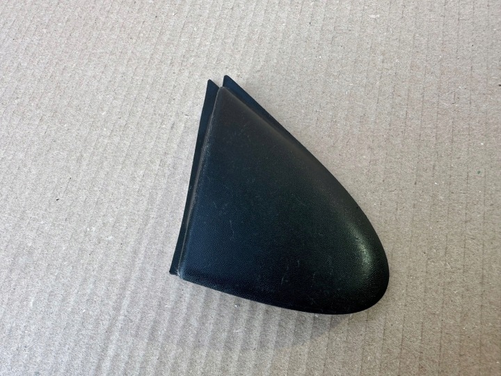 RENAULT MEGANE III TRIANGLE PROTECTION GARDE-BOUE DROIT 638740003R
