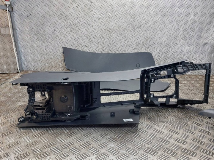 TUNNEL CENTRAL ACCOUDOIR VOLKSWAGEN PASSAT B8 LIFT 3G0907049D