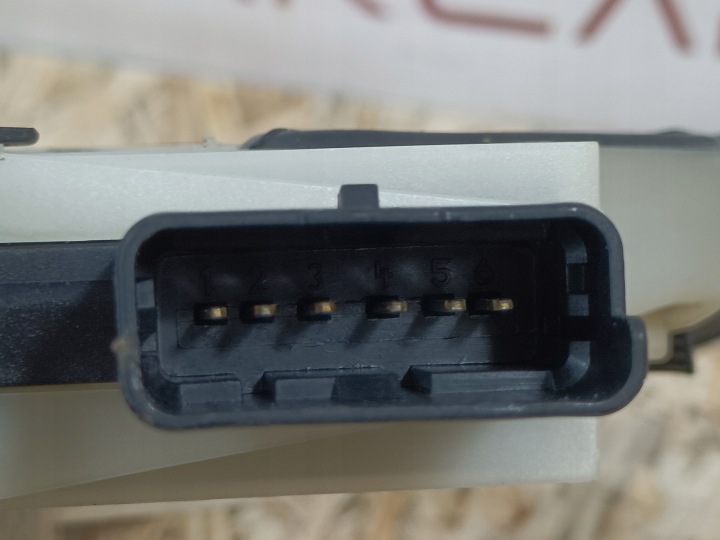 PEUGEOT 207 208 SERRURE DE PORTE GAUCHE AVANT 9812500880