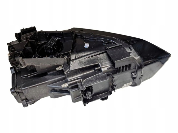 PROJECTEUR AVANT CÔTÉ DROITE AUDI Q2 81A941034