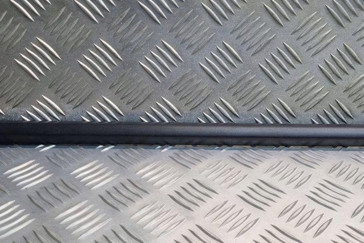 MOULURE AVANT GAUCHES PORTES VW POLO (6N2) 6N3853515A 1.6L GASOLINE 1996
