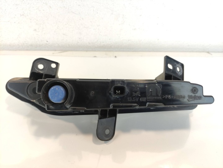 RENAULT TRAFIC III 3 PHARE CONDUITE DIURNE DROIT AVANT 266003862R