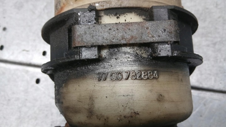 RÉSERVOIR LIQUIDE AMPLIFICATEUR OPEL VIVARO A 1.9DCI 7700782884