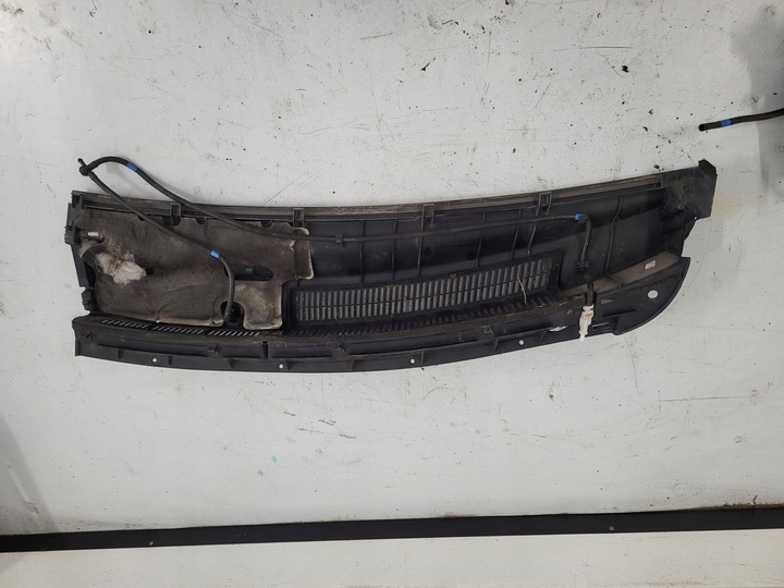 557820D100 557830D040 557810D100 TOYOTA YARIS II 09R UNDER WINDSHIELD EUROPE FACELIFT