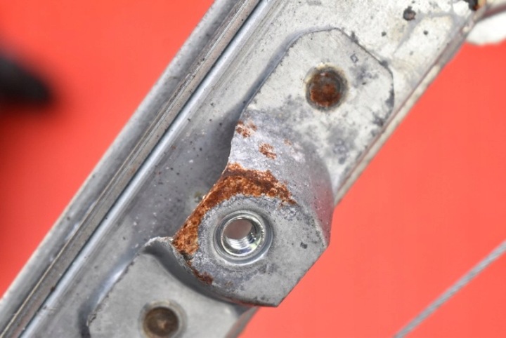 ÉLÉVATEUR VITRES GAUCHE AVANT SUZUKI GRAND VITARA II