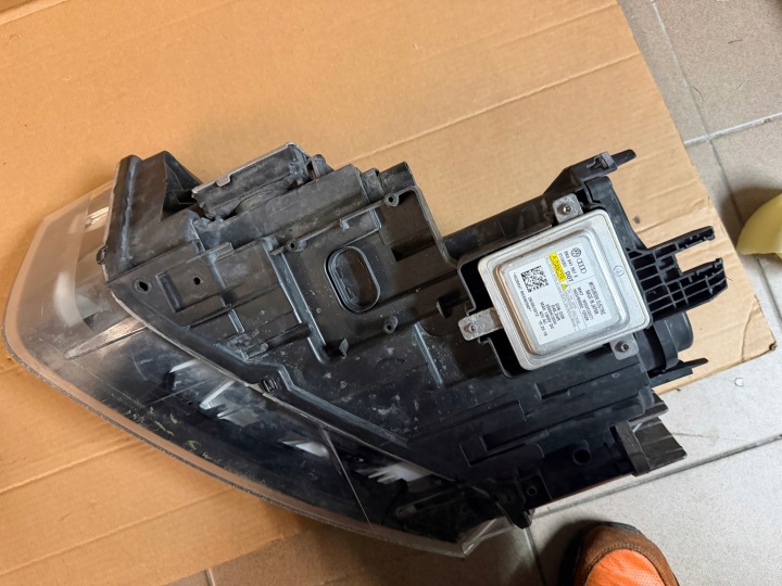 AUDI Q3 8U PHARE AVANT XÉNON EUROPE ORIGINAL 8U0941006