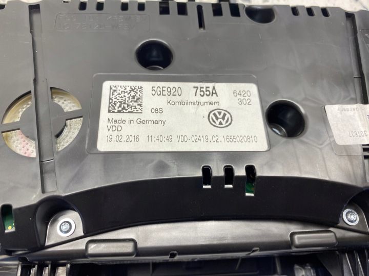 VW GOLF VII GTE COMPTEUR TABLEAU DE BORD 5GE920755A