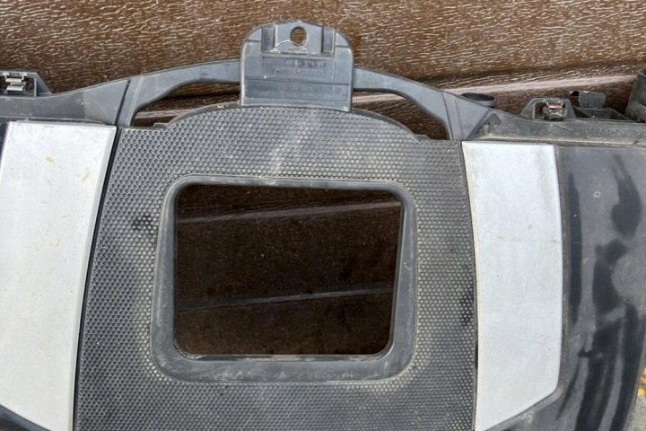SUPÉRIEURE PROTECTION MOTEUR MERCEDES-BENZ E (W211) A2730900201 GASOLINE 2009