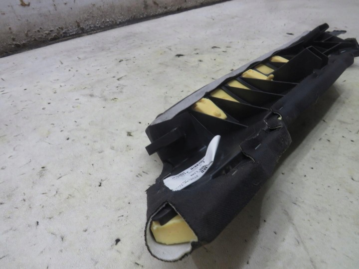 COLLECTEUR BANQUETTES ARRIÈRE SIÈGES DROIT ARRIÈRE AUDI A4 B8 LIFT 8K0885704