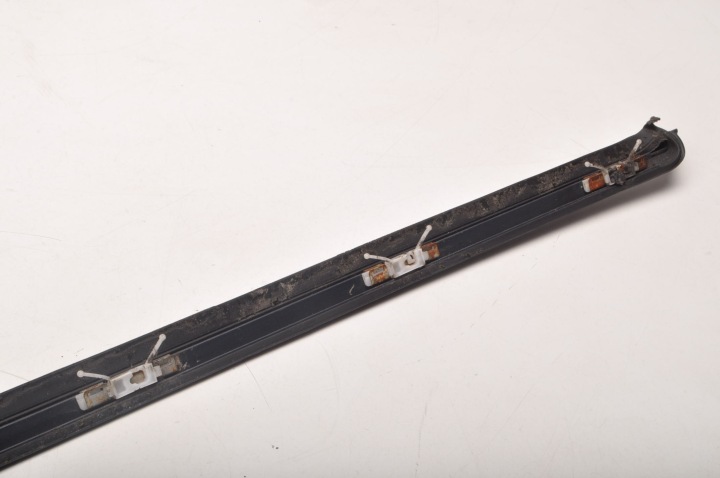 VOLVO XC60 I MOULURE VITRES AVANT AVANT LIFT 498-46 30784798