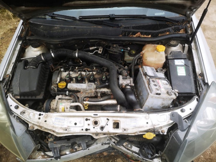 OPEL ASTRA INJECTEUR CARBURANTS 2004 1.7L 0445110175