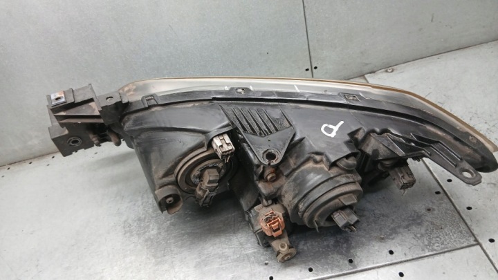 PROJECTEUR DROIT MAZDA 3BK 1.6CITD 03-06R