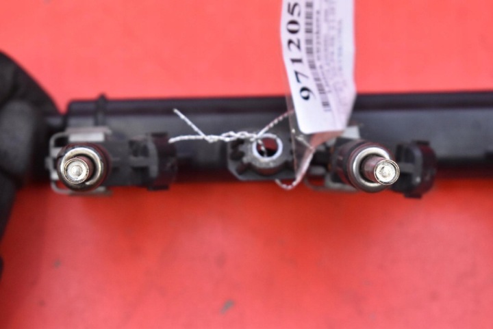 MOULURE INJECTION INJECTEUR 757564580 752817680 CITROEN C4 PICASSO 1 I 06-13