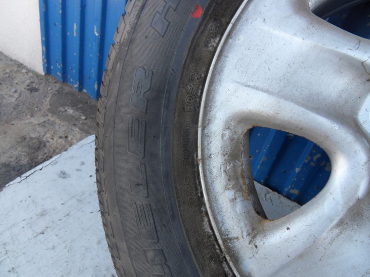 SUZUKI GRAND VITARA II 2 05-08 KOLO RÉSERVE FIXATION ROUES SUR COUVERCLE DE COFFRE