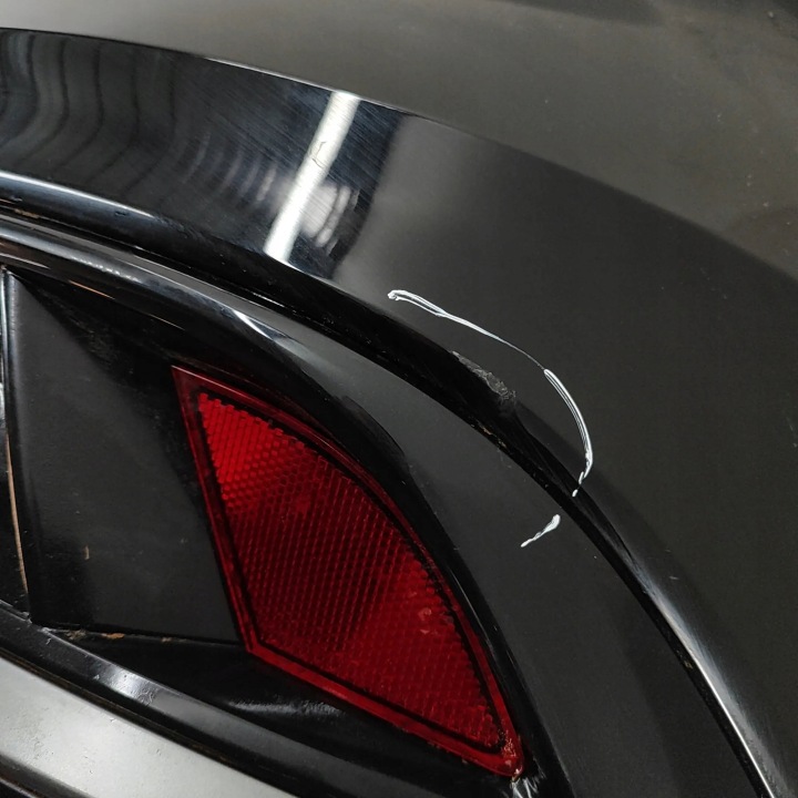 PARE-CHOCS ARRIÈRE AUDI A5 AVANT 8B3807511A 31845586 2.0L 150KW 2024