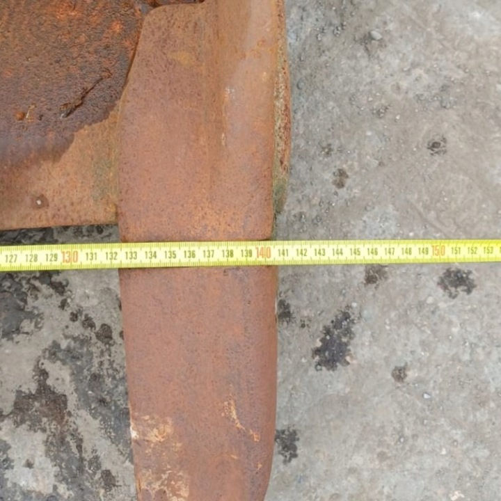 LYZKA UZYWANA 140 CM, FIXATION MS10, SW10, HS10 JCB KOMATSU CAT NR. 101400