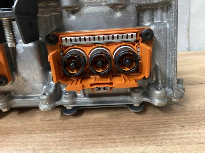 INWERTER AVEC CONVERTISSEUR RENAULT AUSTRAL 2024 292A01152R