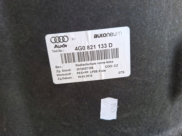 AUDI A6 C7 LIFT PASSAGE DE ROUE GAUCHE AVANT 4G0821133D
