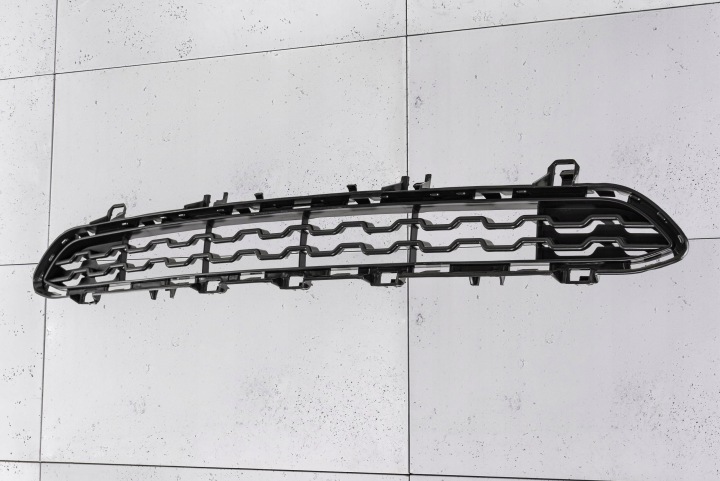 BMW X4 F26 14-18 MODULE GRILLE CENTRALE AVANT PARE-CHOCS SUPÉRIEURE 51118056936