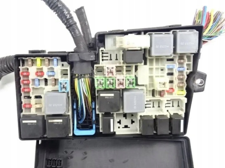 BOÎTE FUSIBLES JEU FORD C-MAX MK2