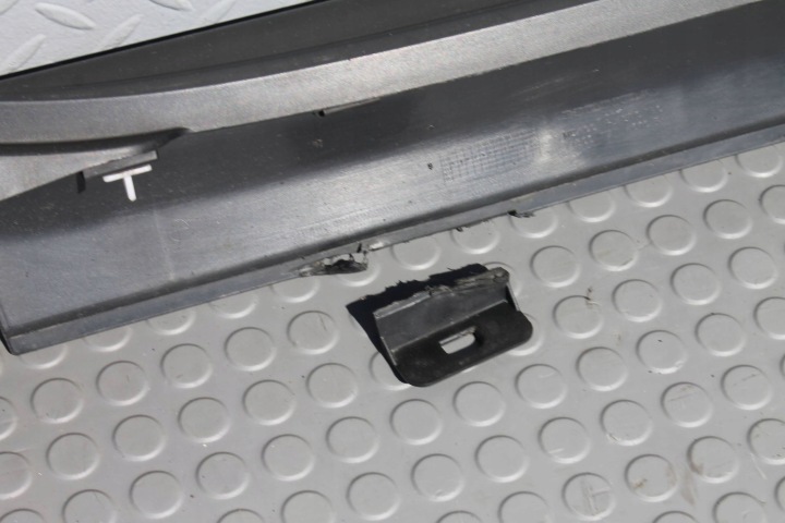 MOULURE REVÊTEMENT SEUIL DROITE SEUIL DROIT HONDA HR-V II 15-21