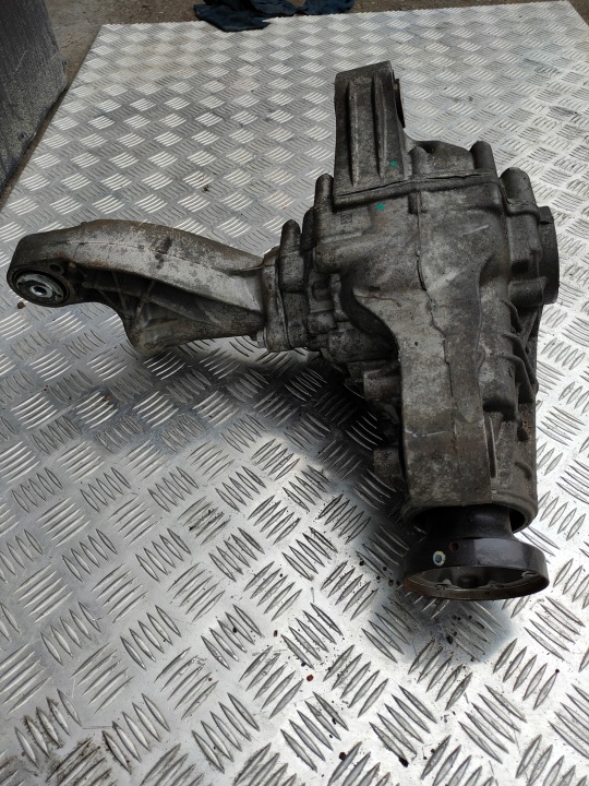 PONT AVANT JEEP GRAND CHEROKEE WK2 P68059998AD