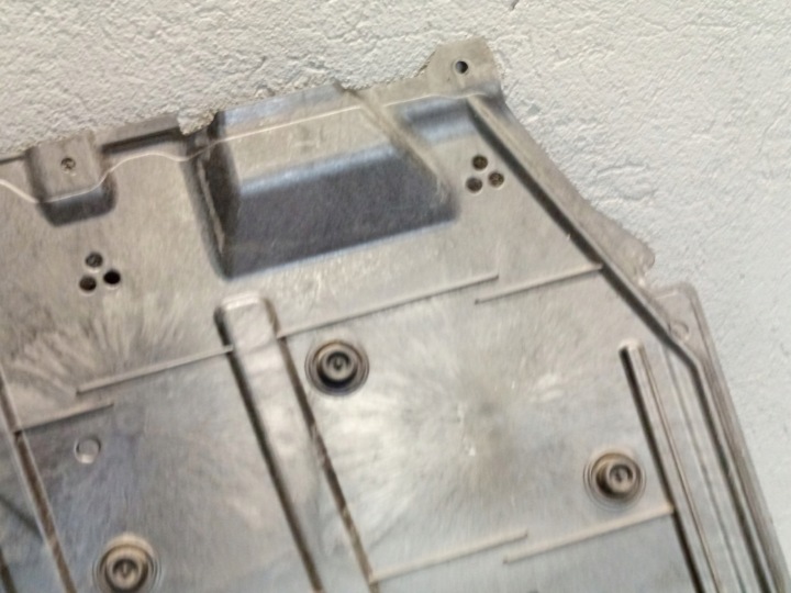 BMW OE 7435569 3' G20 G21 PLAQUE PROTECTION CHÂSSIS RÉSERVOIR GAUCHE
