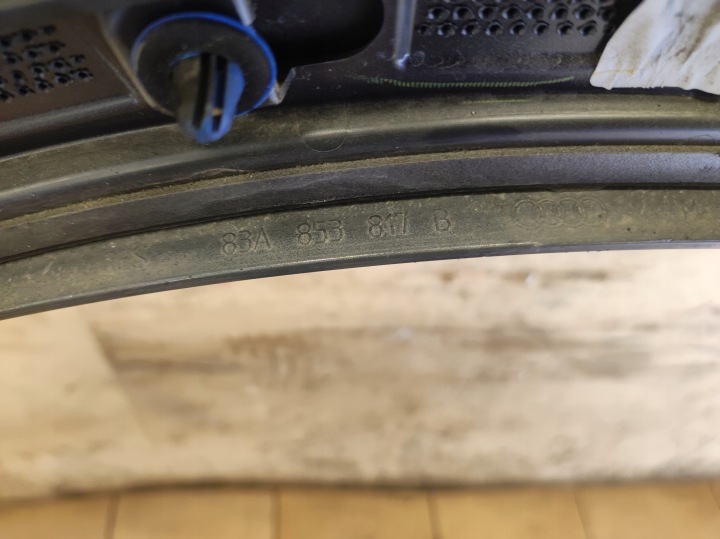 MOULURE REVÊTEMENT GARDE-BOUE GAUCHE ARRIÈRE AUDI Q3 83A II 2