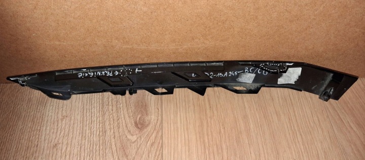 MOULURE PARE-CHOCS DROIT AVANT RANGE ROVER EVOQUE 19- K8D2-15A245-BC