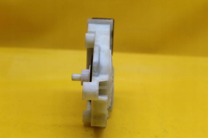PETIT MOTEUR CONTRÔLEUR VITRES GAUCHE ARRIÈRE VW PASSAT B7 3C0959795 965126102