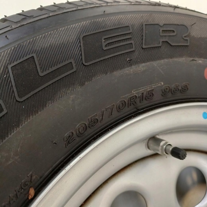 KOLO RÉGLAGE PIÈCE DE RECHANGE 5X139,7 15 SUZUKI JIMNY (F4463)