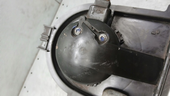 VENTILATEUR NAGZREWNICY AUDI A4 B5 1.9TDI 97-01R BERLINE
