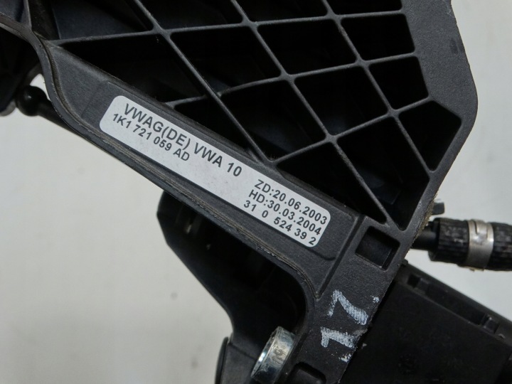 PÉDALE ADHÉRENCE SEAT ALTEA VOLKSWAGEN GOLF V 1K1721059AD