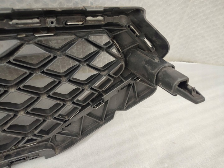 GRILLE CALANDRE CHLODNICTY PARE-CHOCS SEAT TARRACO 2021 5FJ853654B