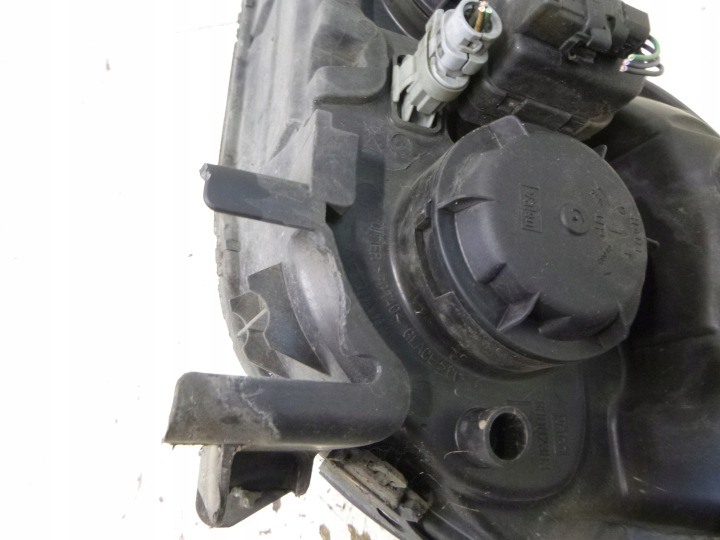 PHARE AVANT DROITE RENAULT SCENIC LIFT 2000R. 7700432097