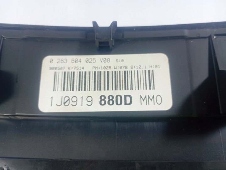 VW GOLF IV 4 97-04 COMPTEUR TABLEAU DE BORD COMPTE-TOURS OE 1J0919770D
