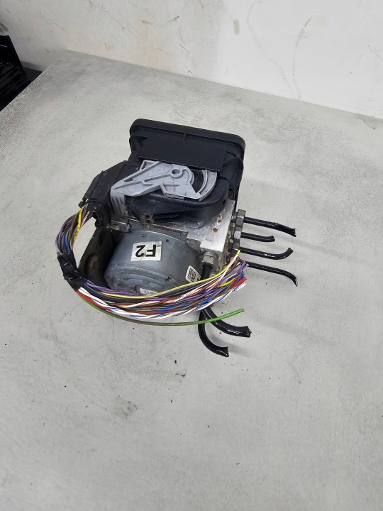 FORD FIESTA MK7 POMPE ABS D1B1-2C405-AD D1B1-2C013-BB 10.0220-0323.4