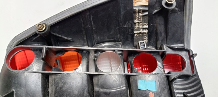 MERCEDES W124 PHARE ARRIÈRE GAUCHE UNIVERSEL