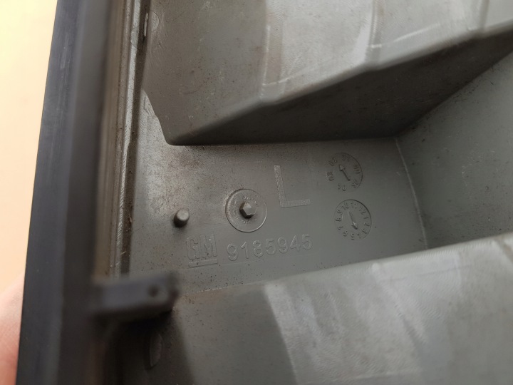 PHARE GAUCHE ARRIÈRE OPEL VECTRA C BERLINE COMPACTE BERLINE TRÈS EN BON ÉTAT INSERT