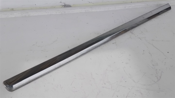 MOULURE INFÉRIEURE PORTES CHROME GAUCHE AVANT CITROEN C5 III X7 08-17 9681804580