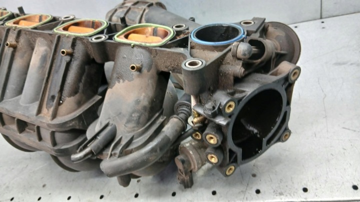 COLLECTEUR ADMISSION MAZDA 6 GG 2.0B 03R BERLINE 1S7G9J559