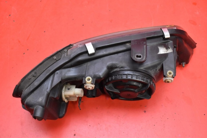 PROJECTEUR GAUCHE PHARE AVANT EUROPE 156263-00 MITSUBISHI SPACE STAR 1 I 02-05