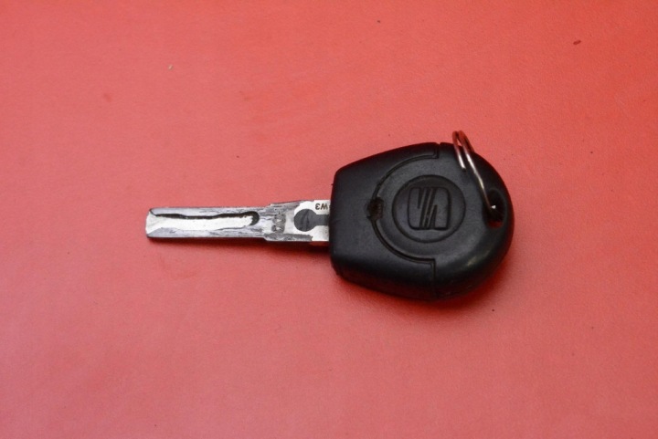 CONTACTEUR D'ALLUMAGE CLÉ 4B0905851C SEAT LEON 1 I 1.9 TDI 110 KM 99-05