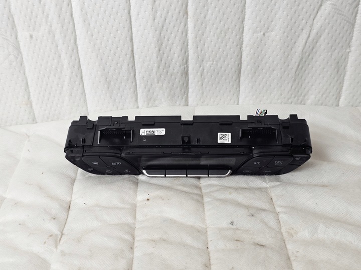 SWITCH PANEL AIR CONDITIONER FAN TOYOTA CHR C-HR 55900-F4380 photo 1 - milautoparts-fr.ukrlive.com