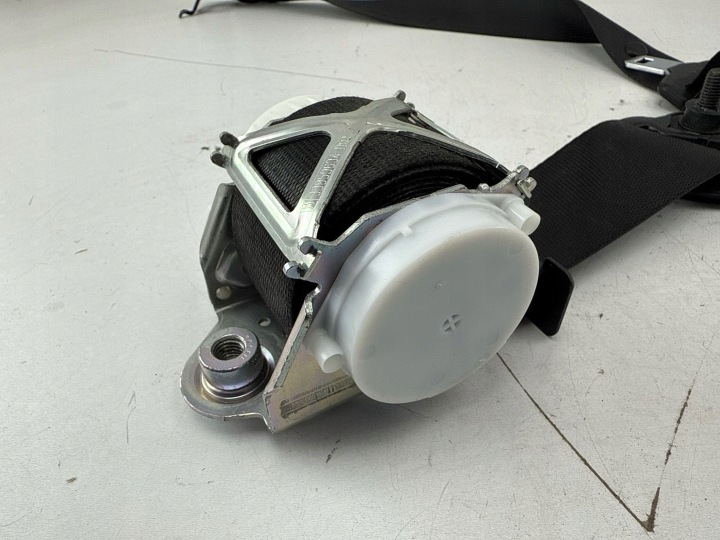 BMW 1 F20 F21 2015 AVANT CÔTÉ DROITE CEINTURE DE SÉCURITÉ SIÈGES AVANT