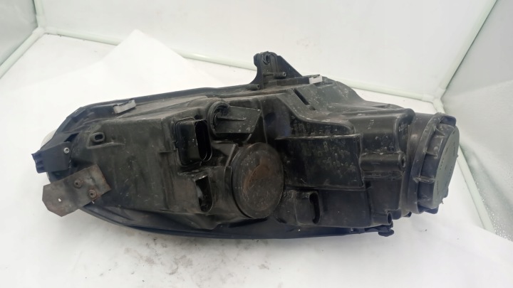 PHARE GAUCHE 1K6941005AA DROITE 1K6941006AA VW GOLF V GTI