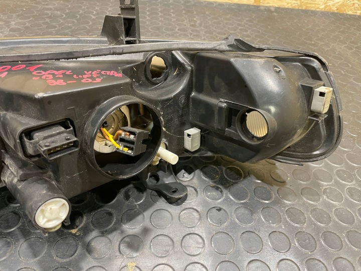 OPEL VECTRA II 2 B LIFT 99-02 PHARE GAUCHE AVANT AVANT