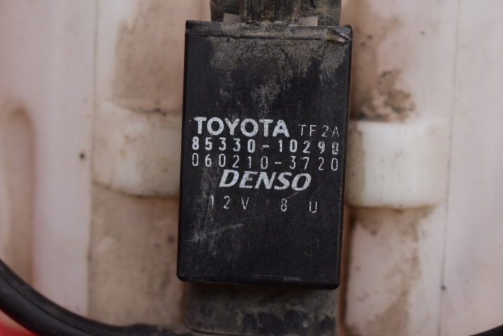 RÉSERVOIR LAVE-GLACES 060851-017 TOYOTA YARIS VERSO 1 I 1.3 VVTI 86 KM