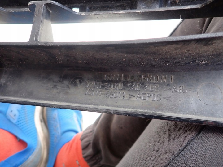 SUZUKI GRAND VITARA I 1 LIFT 00-05 GRILLE CALANDRE