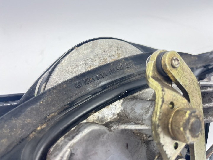 MÉCANISME PETIT MOTEUR ESSUIE-GLACES AVANT VITRES MERCEDES W124 E-KLASA 1993-